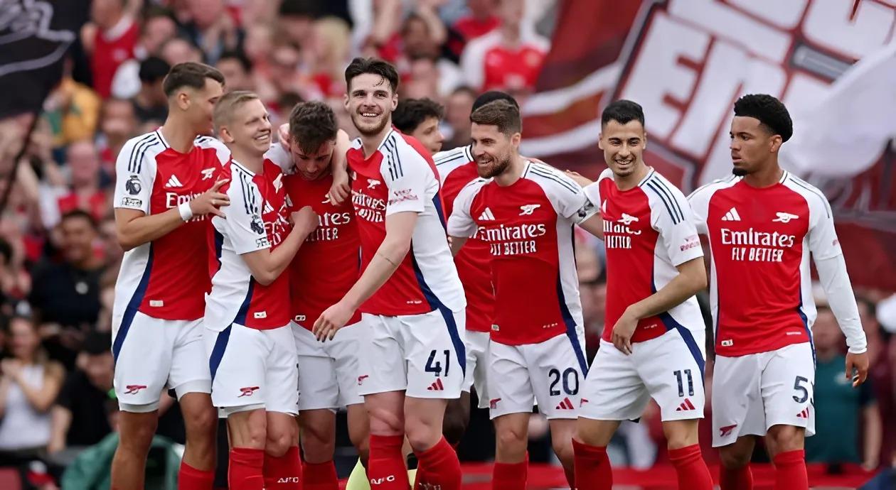 BREAKING: Arsenal has officially completed the signing of a 30-year-old free agent striker, who scored 28 goals across all competitions last season. The player successfully passed his medical today and has signed a one-year contract with the Gunners. Congratulations to all Arsenal fans!