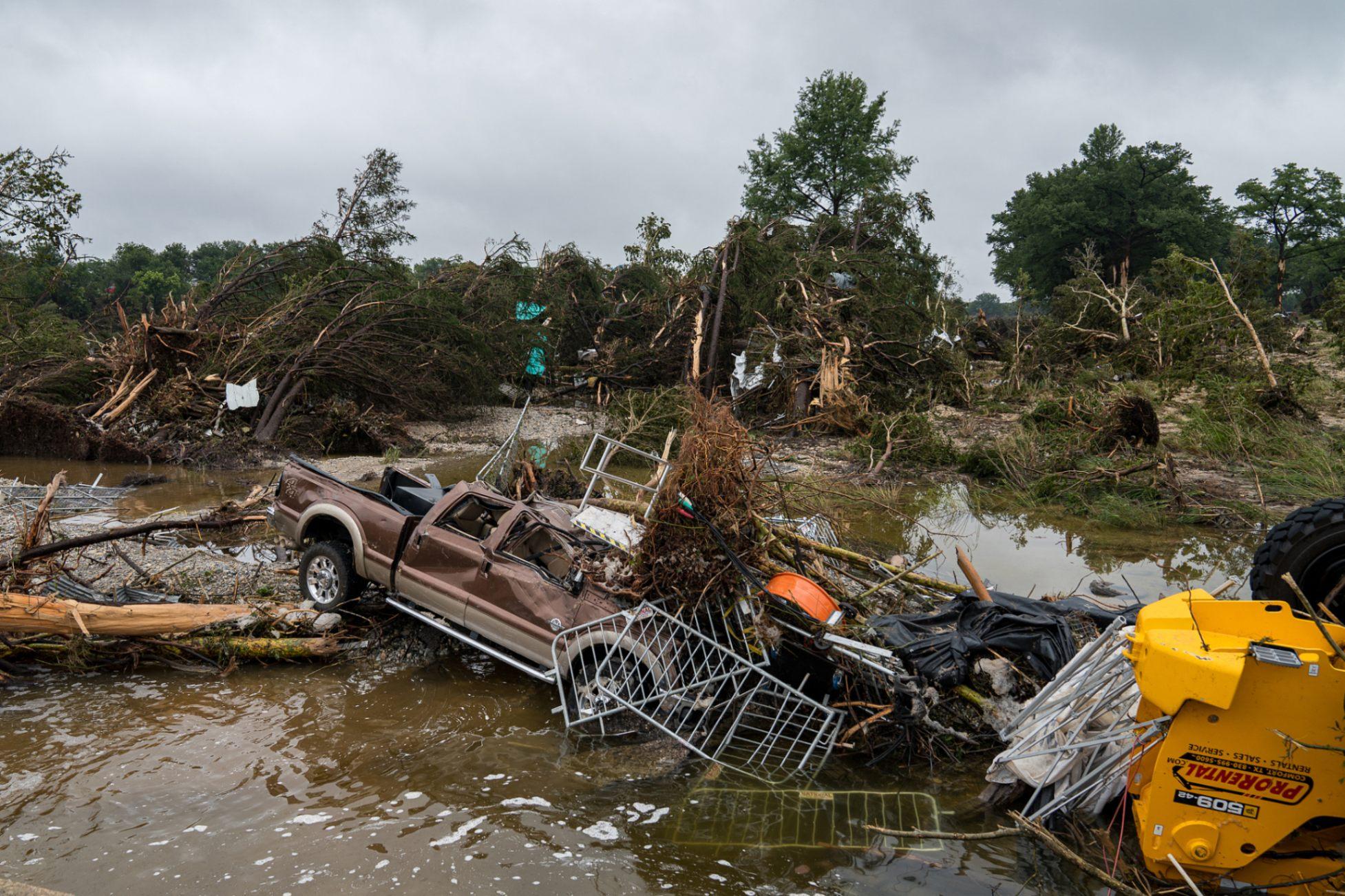 The Detroit Lions team has donated $50 million to support the victims and aid in the search and rescue of those missing in the devastating flash floods in Texas. Fans were stunned to learn that one of the team's superstars personally traveled to the disaster site to offer hands-on help. Full story here 👇👇👇 - criss