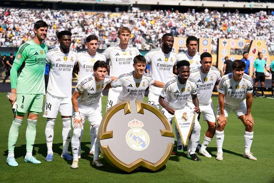 Breaking News 🚨: Toni Kroos called Perez before Real Madrid signed another midfielder – “He will put everything back on track.” The German legend firmly believes this player is the perfect piece to help Madrid overcome their struggles in midfield and bring glory back to the Bernabéu. Kroos urged Florentino Pérez to immediately seal the deal with this player as his replacement and to lead the new era under Xabi Alonso.