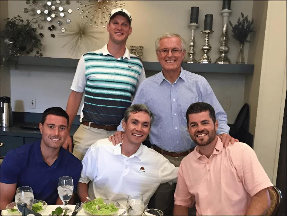 SAD NEWS OUT OF PHILADELPHIA: The Family of Beloved Coach Dick Vermeil, Who Led the Eagles to Their Super Bowl XV Appearance in 1981 Before His Induction Into the Pro Football Hall of Fame in 2022, Has Shared an Urgent Health Update Just 30 Minutes Ago — A Revelation That Has Fans Across the NFL Stunned, Heartbroken, and United in Prayer for One of the Game’s Most Iconic Leaders-vut