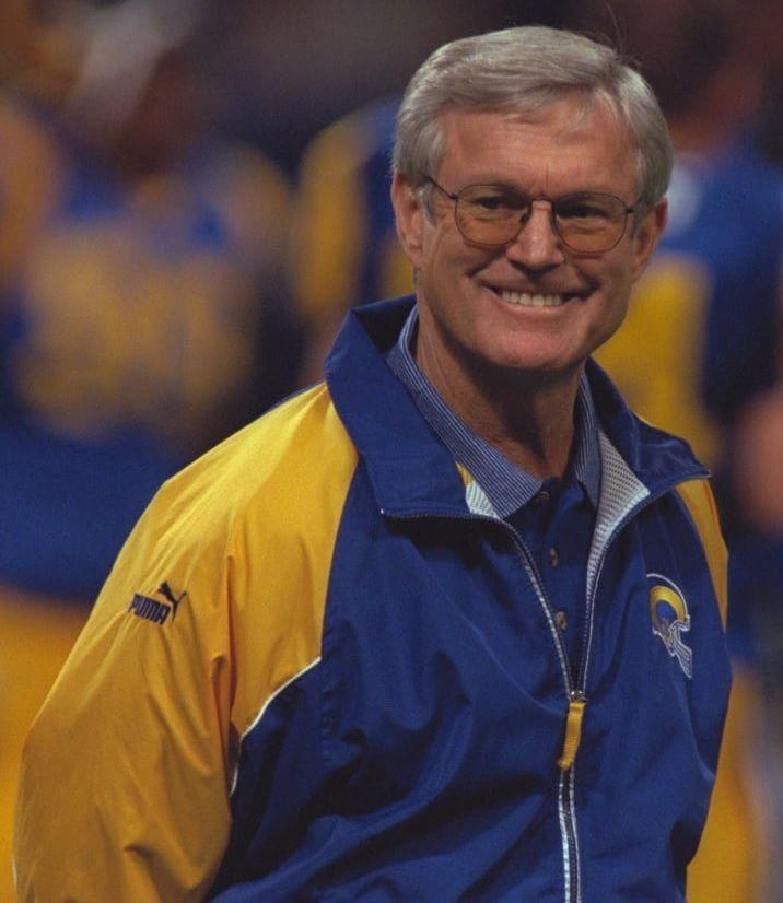 SAD NEWS OUT OF PHILADELPHIA: The Family of Beloved Coach Dick Vermeil, Who Led the Eagles to Their Super Bowl XV Appearance in 1981 Before His Induction Into the Pro Football Hall of Fame in 2022, Has Shared an Urgent Health Update Just 30 Minutes Ago — A Revelation That Has Fans Across the NFL Stunned, Heartbroken, and United in Prayer for One of the Game’s Most Iconic Leaders-vut