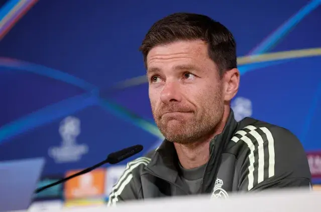 🔥 “I FEEL FRUSTRATED” – Vinicius Jr. openly expressed his disappointment and dissatisfaction, claiming that all of his efforts at Real Madrid have gone unrecognized by coach Xabi Alonso, especially after being forced to give up the spotlight to Kylian Mbappé. However, right after this tense statement, Xabi Alonso’s unexpected reaction left Vinicius Jr. stunned, while the global fan community erupted in a fiery wave of unprecedented debates in the new Galacticos era at the Bernabéu!