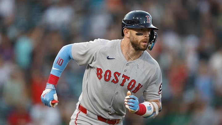The first thing manager Alex Cora did immediately after the Boston Red Sox's second humiliating loss to the Oakland Athletics by a score of 3–5 was to consider firing two players from the team and say "THEY HAD A VERY BAD PERFORMANCE". - Luxury Blogs