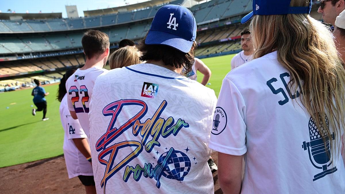 SHOCKWAVE in baseball! Dodgers owner Mark Walter announces a strict ban on LGBT supporters 'W0KE', vowing to BANN them for life from Dodger Stadium. He delivers a powerful 15-word statement to the LGBT community. - Luxury Blogs