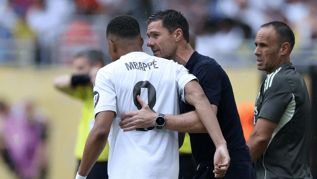 BREAKING NEWS 🌪️ Kylian Mbappé has suddenly disappeared from training ahead of the big match against Espanyol. Rumors are swirling: a mysterious injury, an explosive clash with Xabi Alonso, or the fallout from being left out of the squad? Fans are in a frenzy, and the football world is in complete uncertainty!