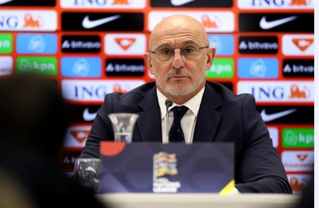 Striker Gonzalo García openly criticized coach De La Fuente in an interview today, accusing him of calling up too few Real Madrid players. He also pointed out three names that, in his opinion, did not deserve to be included in the latest squad and claimed that De La Fuente had shown unfair favoritism. The Spanish national team coach immediately responded with a nine-word message that left García speechless…