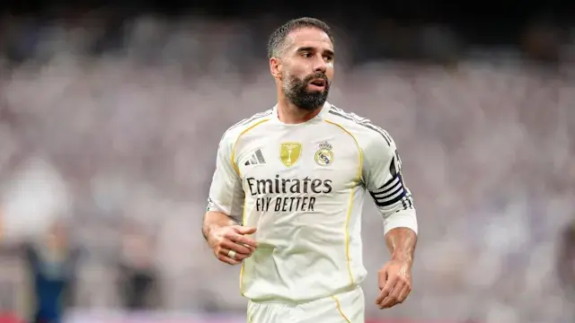 “SHUT UP, BOY!” – Carvajal shocked the Spanish football world by launching a series of authoritative words directly at Barça’s young star, Pedri. Although he attempted to respond, Pedri ultimately bowed his head and remained silent in the face of Carvajal’s 17 razor-sharp remarks that left everyone completely silent.