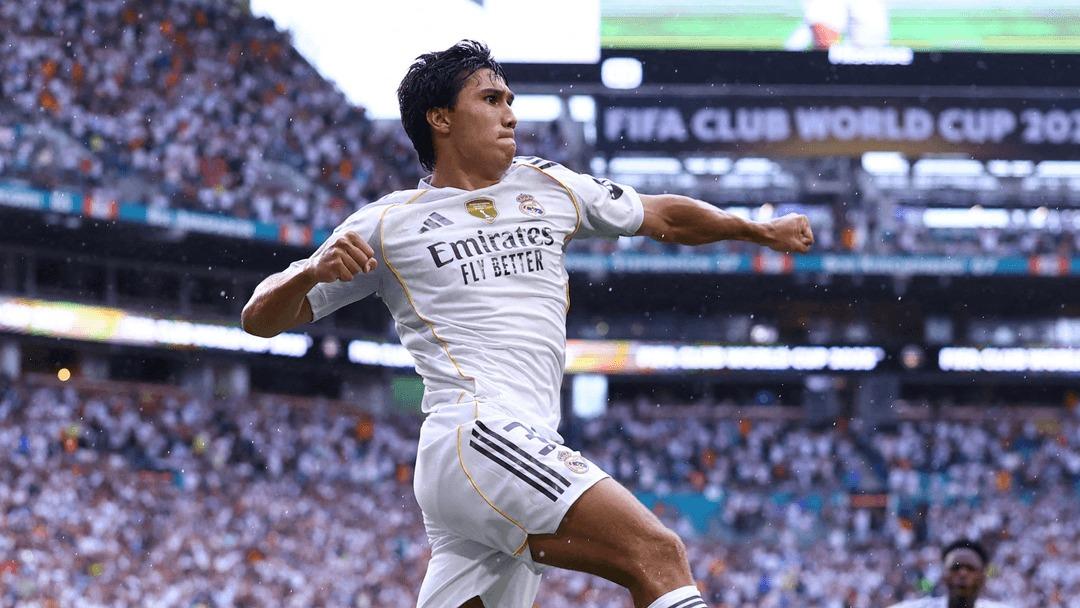 Striker Gonzalo García openly criticized coach De La Fuente in an interview today, accusing him of calling up too few Real Madrid players. He also pointed out three names that, in his opinion, did not deserve to be included in the latest squad and claimed that De La Fuente had shown unfair favoritism. The Spanish national team coach immediately responded with a nine-word message that left García speechless…