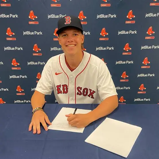 Trey Yesavage's dominance in the World Series has Red Sox fans dreaming of the 2026 rotation after top pitching prospects Connelly Early and Payton Tolle debuted who could produce similar success stories next season. -congthang123